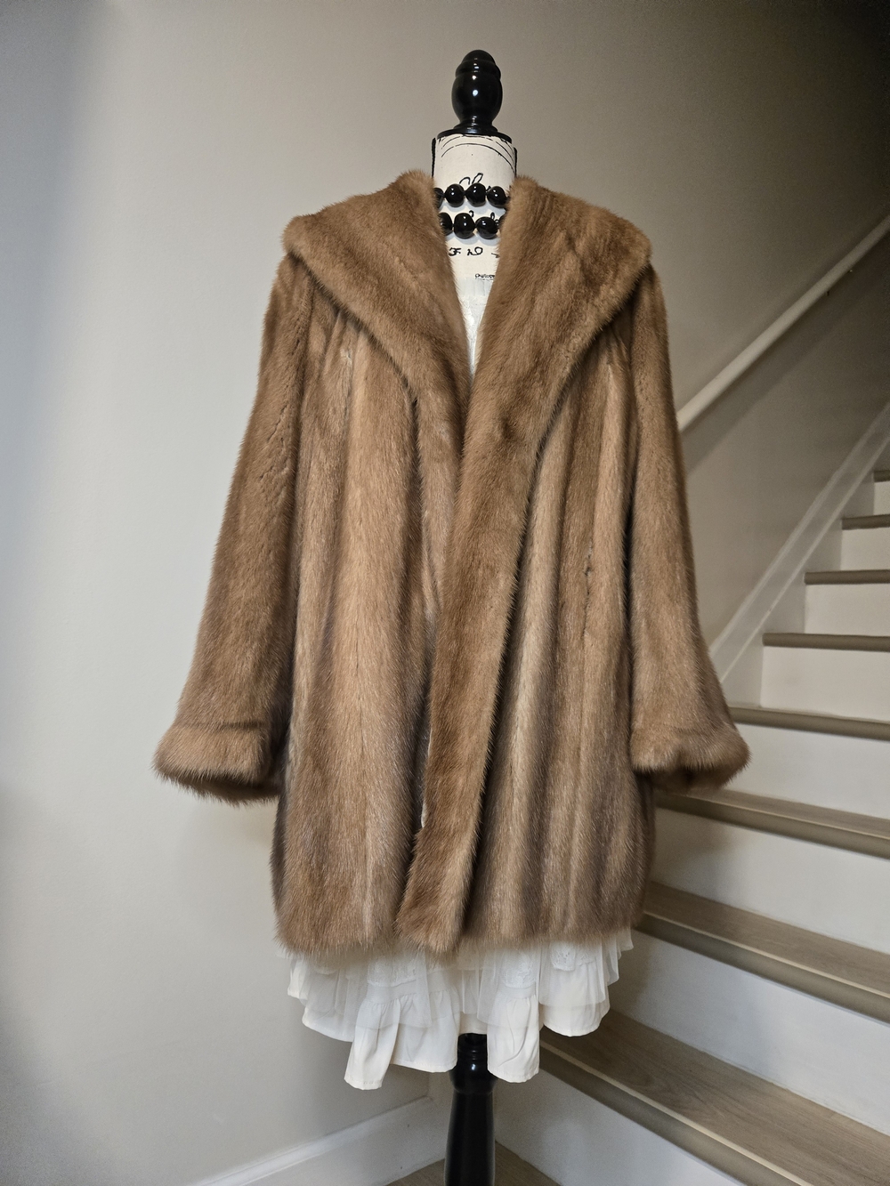 Luxurious Women’s Natural Real Mink Fur Coat - Brown Light Cozy Warm Beautiful